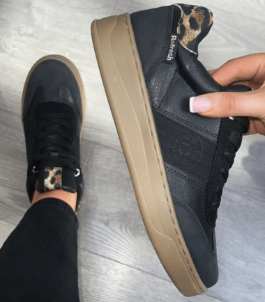 Refresh Black Laced Trainer