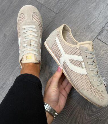 XTI beige trainers