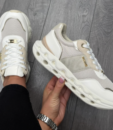 Tommy bowe beige trainers